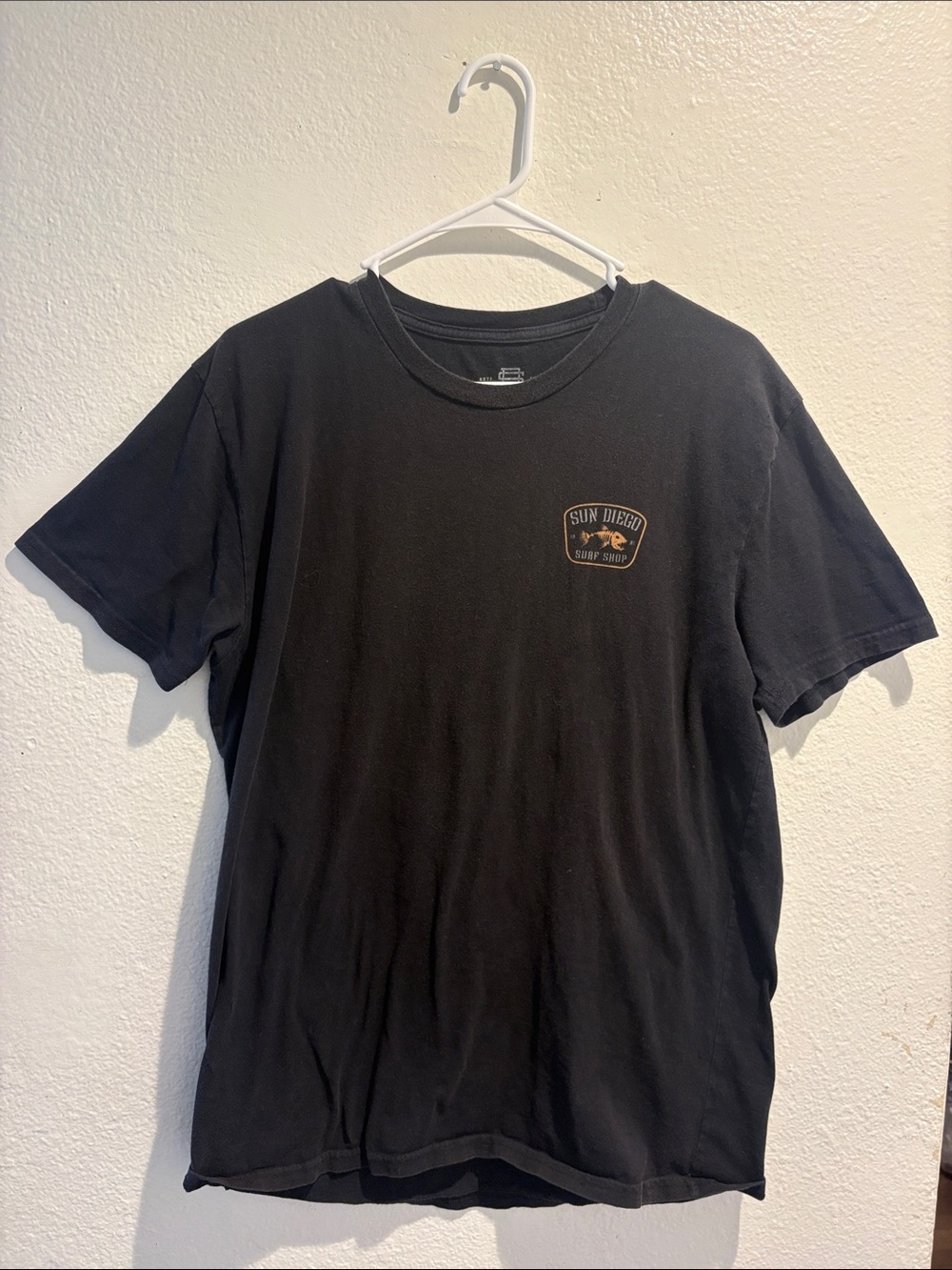 Sun Diego Surf Shop Men's Black Graphic T-Shirt - Size L
